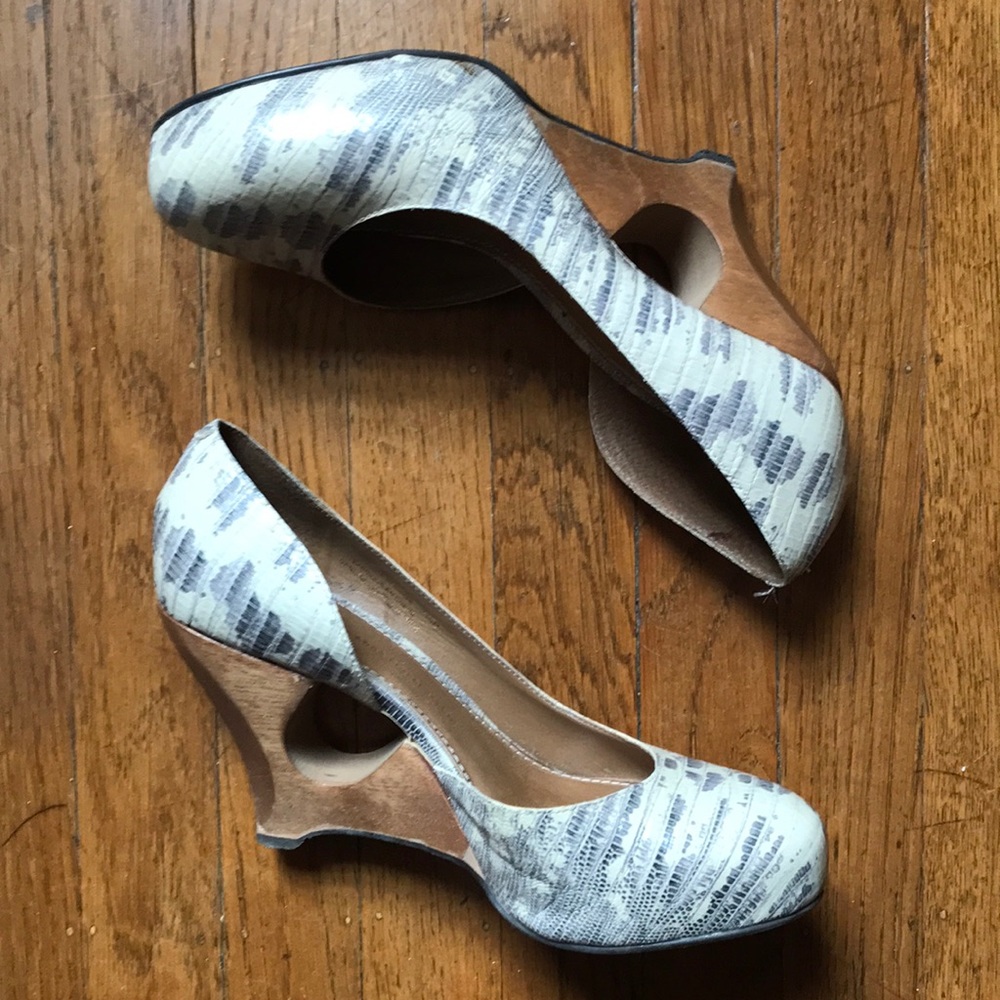7.5 Schuler & Sons Philadelphia Sculptural Snake Wooden Heels Anthropologie